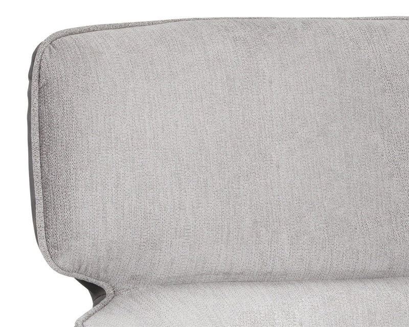 Maximus Lounge Chair