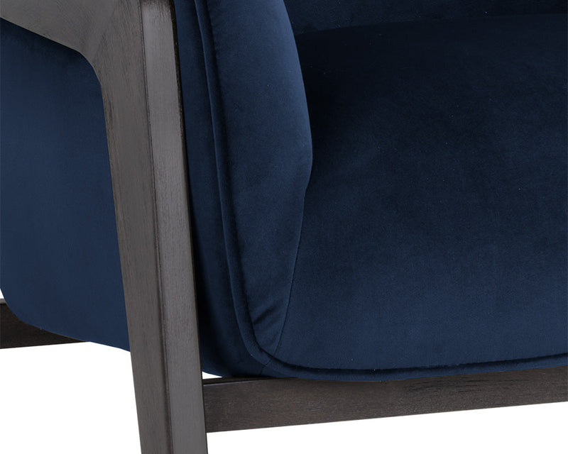 Maximus Lounge Chair
