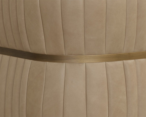 Tryor Lounge Chair