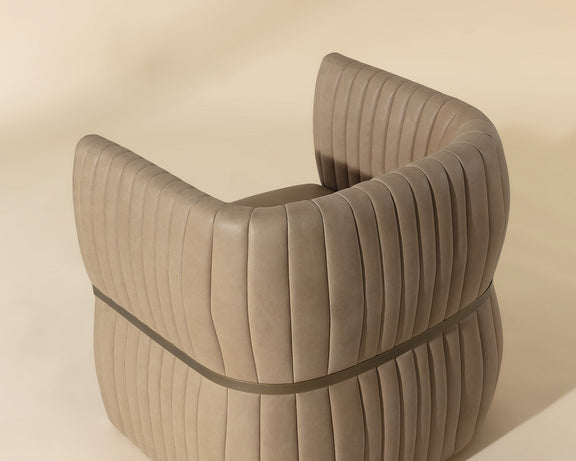 Tryor Lounge Chair