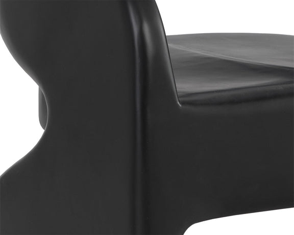 Cura Lounge Chair