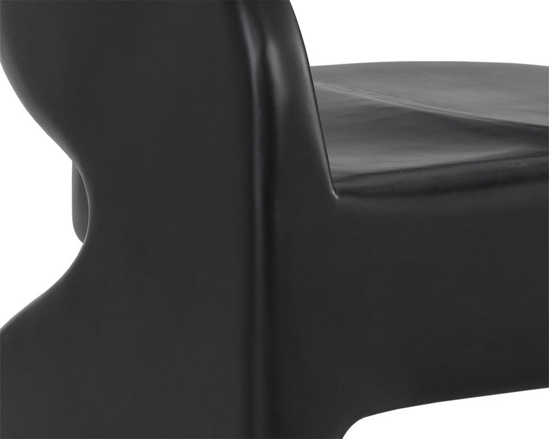 Cura Lounge Chair
