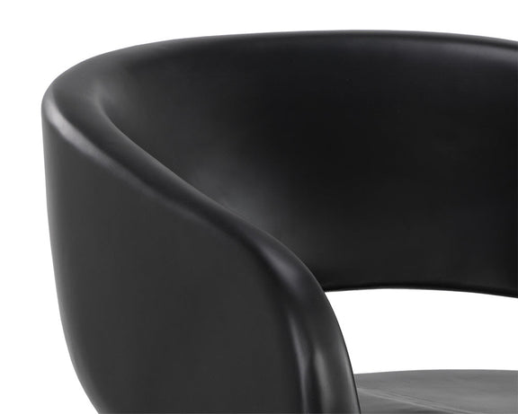 Cura Lounge Chair