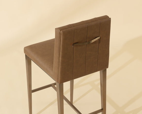 Wilbur Counter & Bar Stool