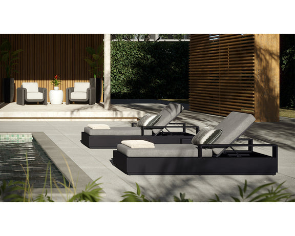 Tibi Lounge Chair