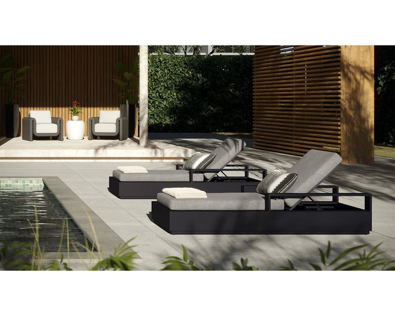 Tibi Lounge Chair