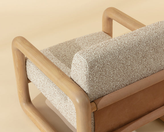Nubo Lounge Chair