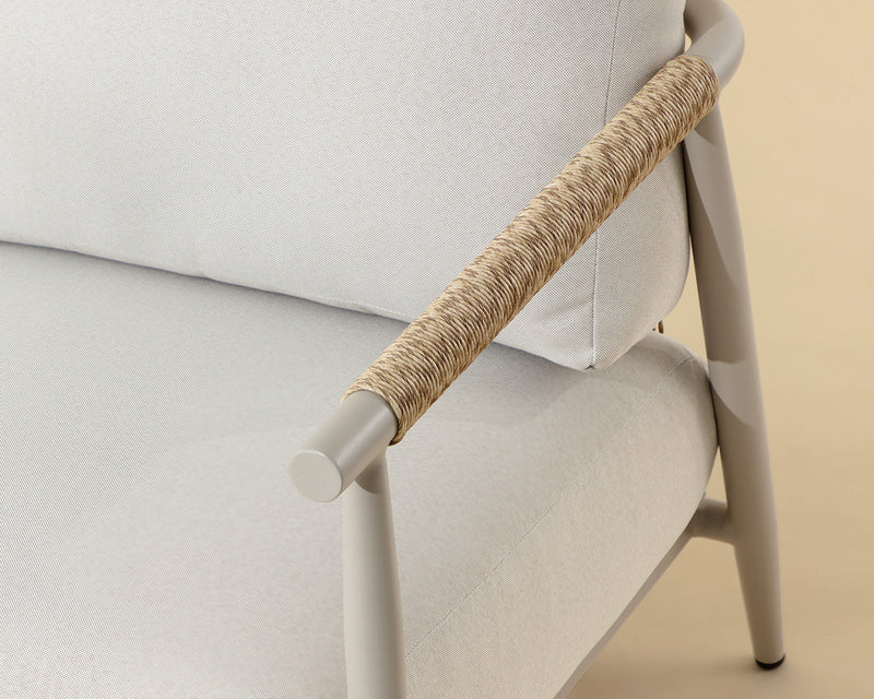 Muros Lounge Chair