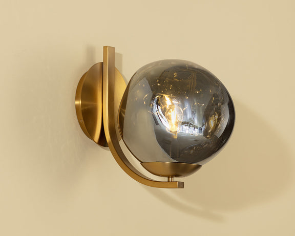 Dionis Sconce