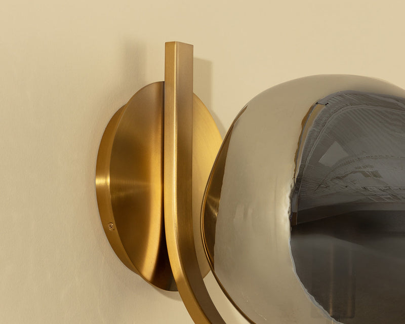 Dionis Sconce