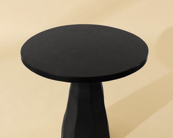 Kliff Bistro Table