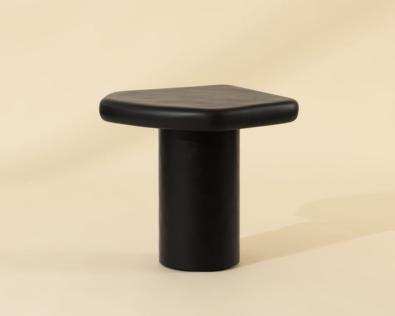 Detti End Table