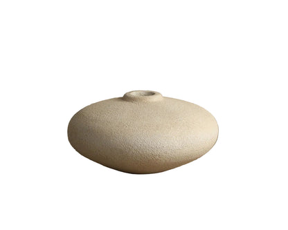 Eryne Vase