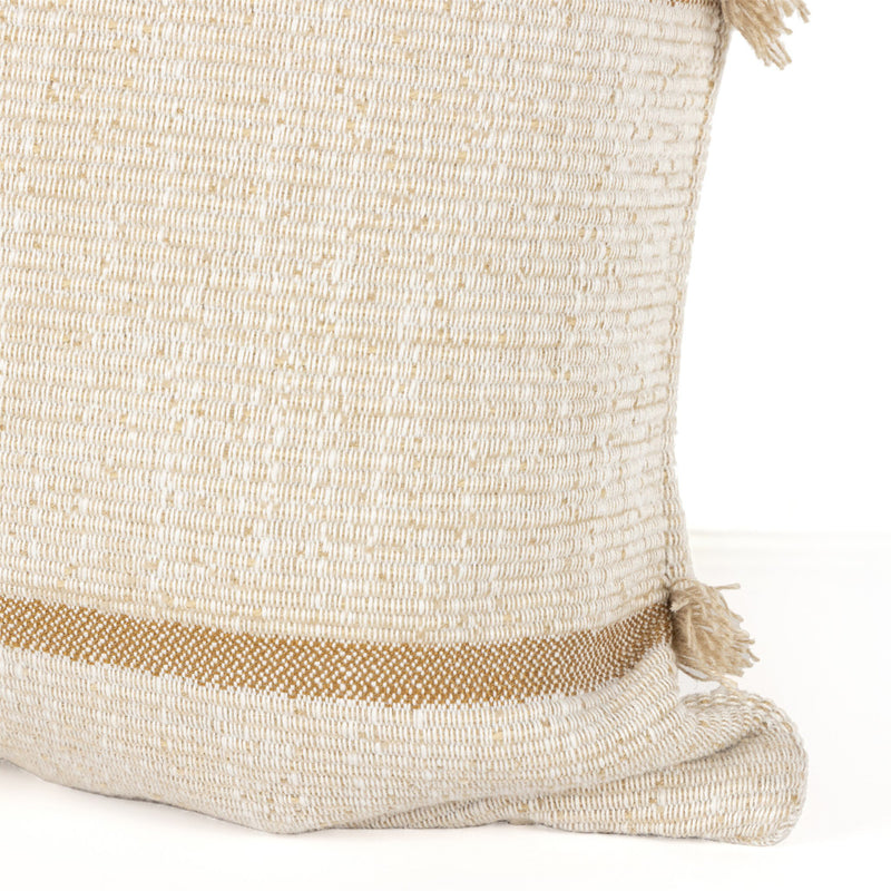 Hendry Pillow