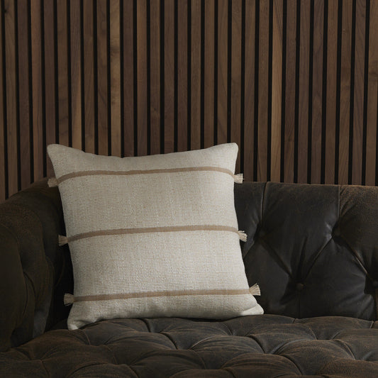 Hendry Pillow