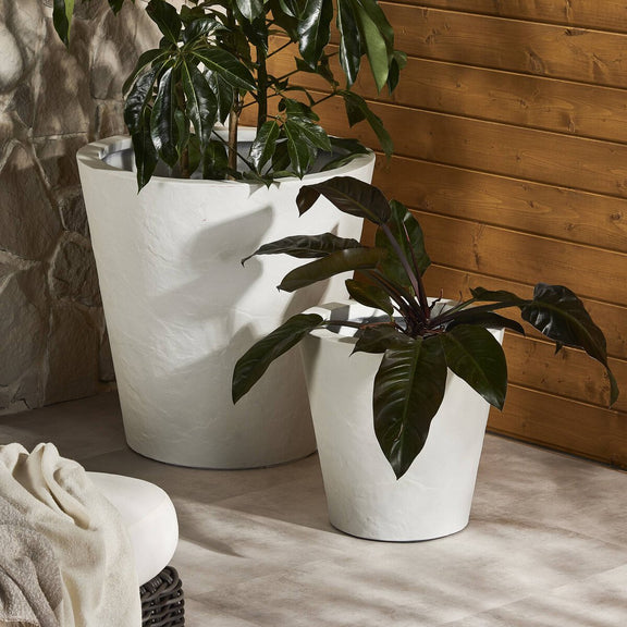 Suvi Planter - Textured White Concrete