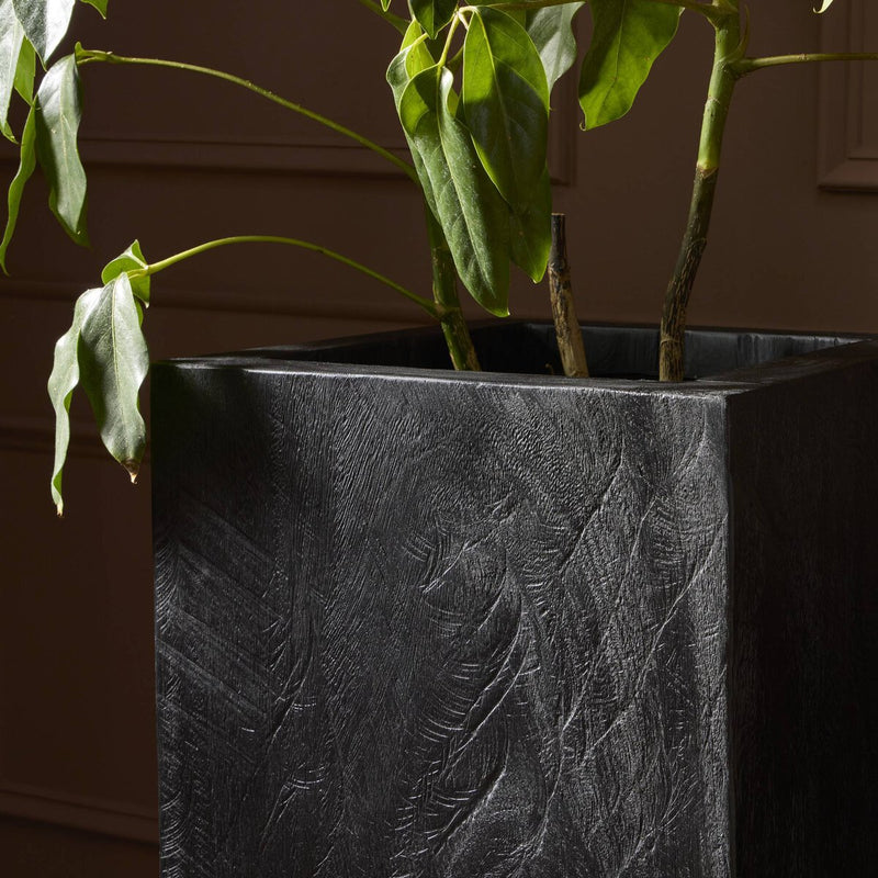 Tora Planter - Carbonized Black