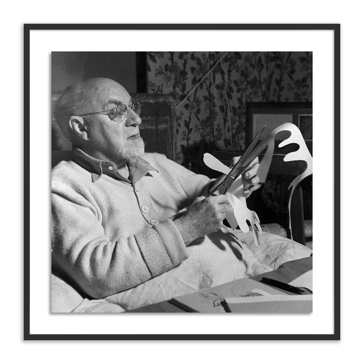 Henri Matisse Working On Paper Cut-Out - Black Maple