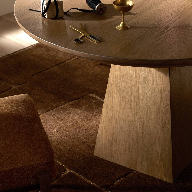 Isabella Dining Table - Warm Natural Oak Veneer