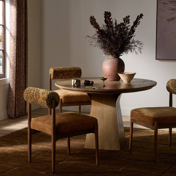 Isabella Dining Table - Warm Natural Oak Veneer