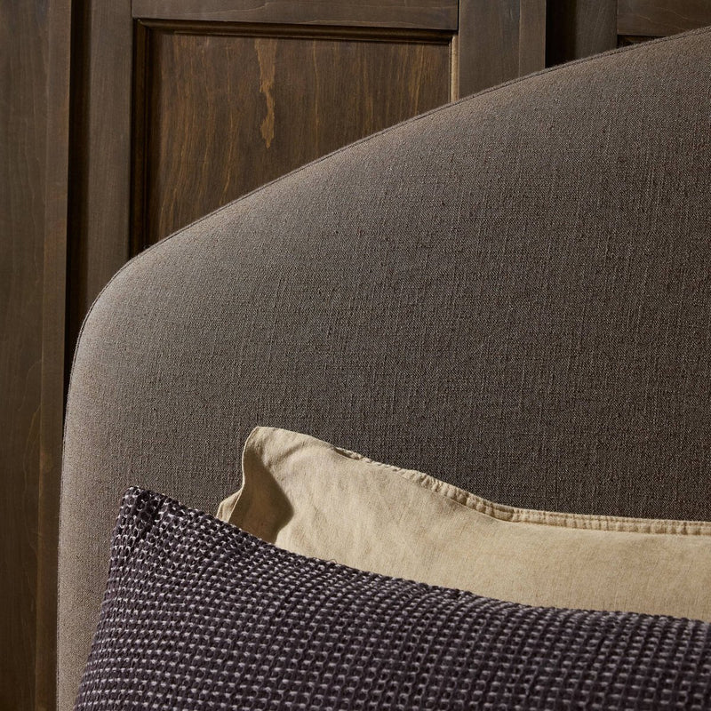 Oasley Slipcover Bed - Savoy Coffee
