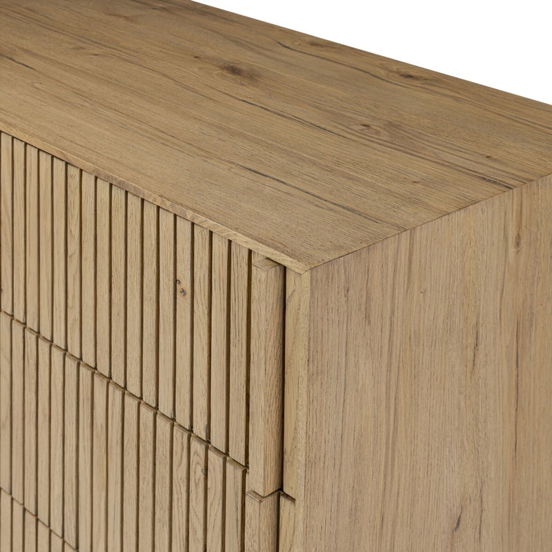 Leo 5-Drawer Dresser - Rustic Light Natural Oak