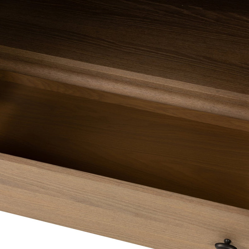 Analisa Armoire