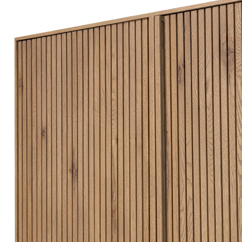 Leo Cabinet - Rustic Light Natural Oak