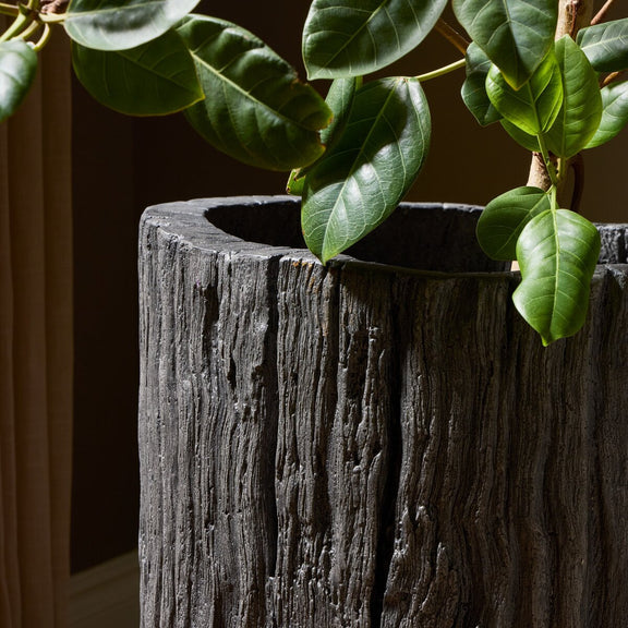 Tarrow Planter - Faux Black Wood