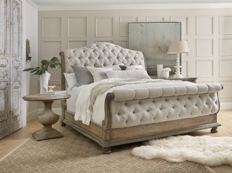 Castella Tufted Bed