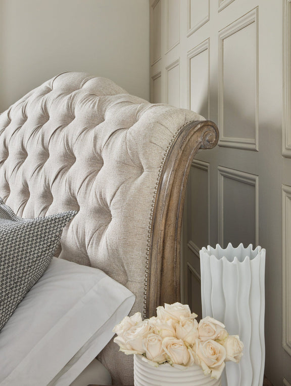 Castella Tufted Bed