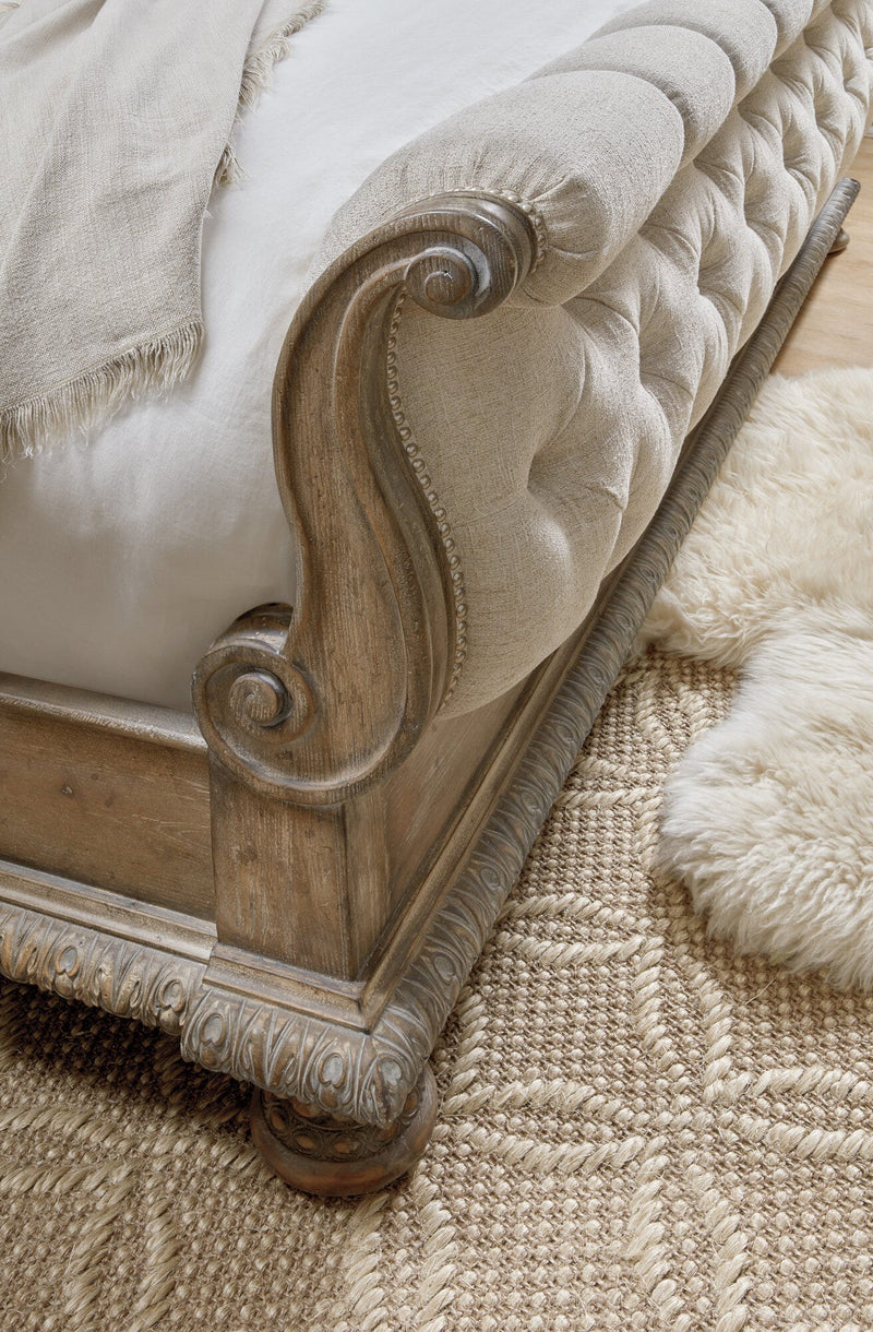 Castella Tufted Bed