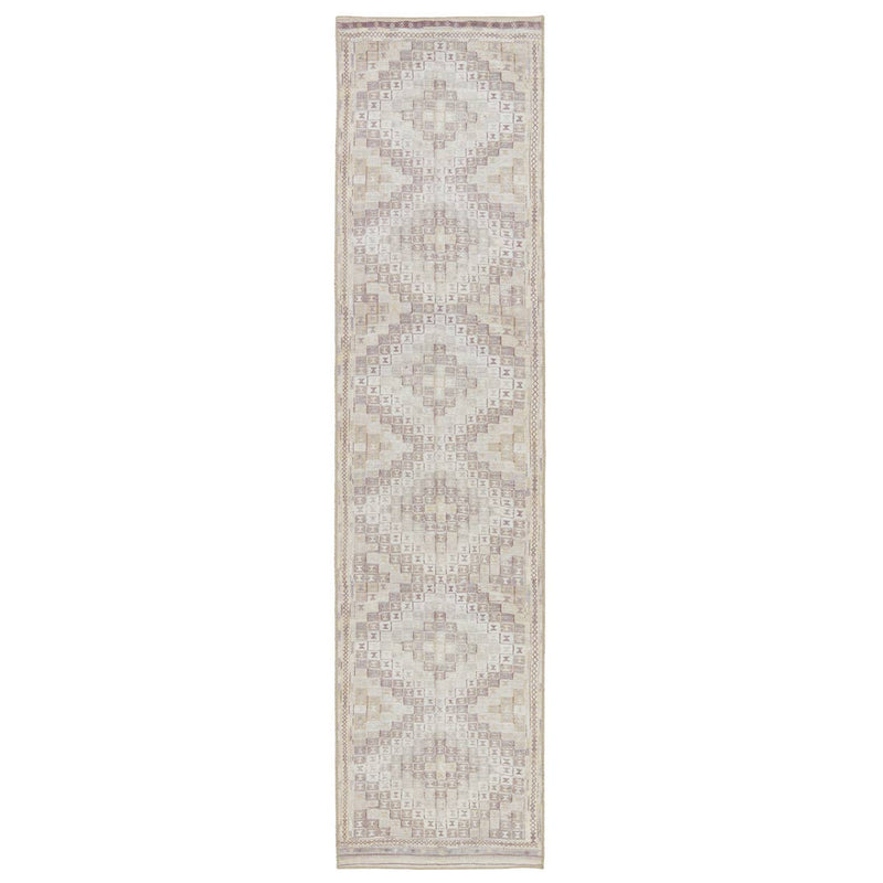 Davina Rug in Vineyard Wine
