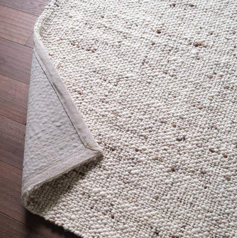 Season Rug in Pristine
