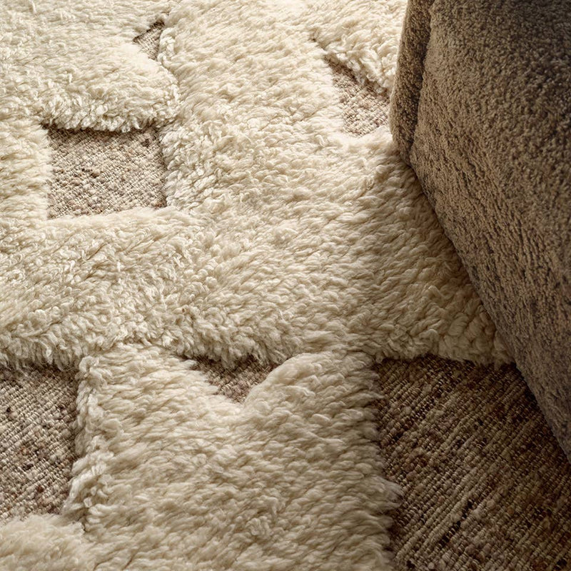 Giza Rug in Parchment